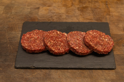 34_cracked_black_pepper_and_onion_steak_burger_820690727